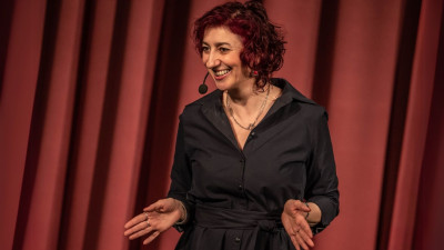 Simona Babčáková: One Human Show